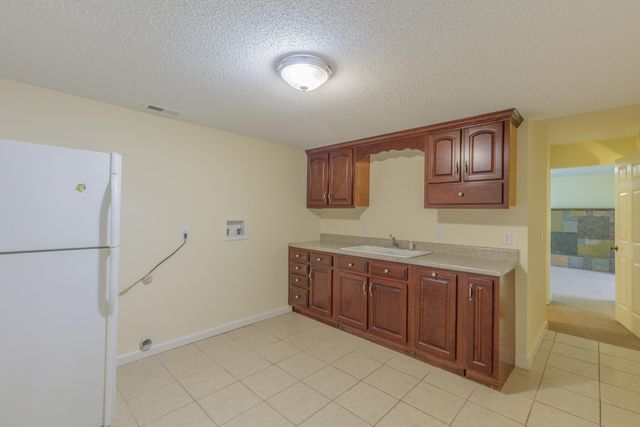 836 S Valleywood Circle, Hixson, TN 37343