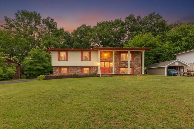 836 S Valleywood Circle, Hixson, TN 37343