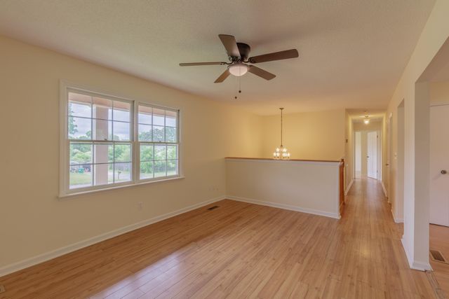 836 S Valleywood Circle, Hixson, TN 37343