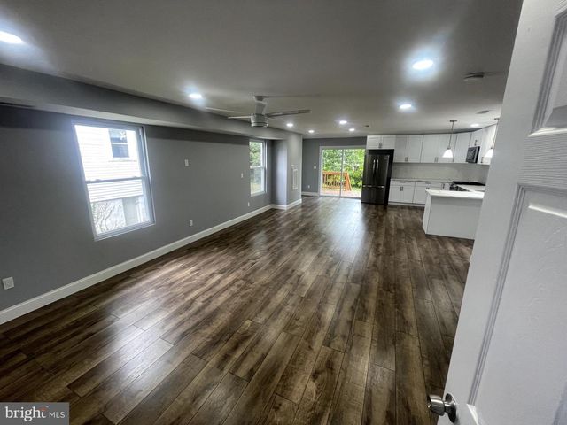 4905 MIDWOOD AVE, Baltimore, MD 21212