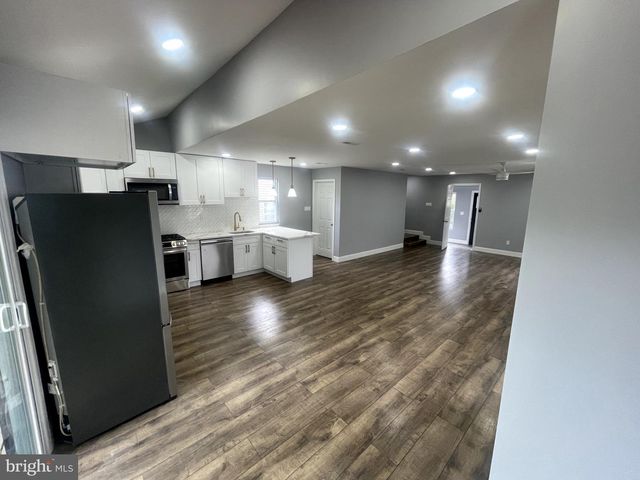 4905 MIDWOOD AVE, Baltimore, MD 21212
