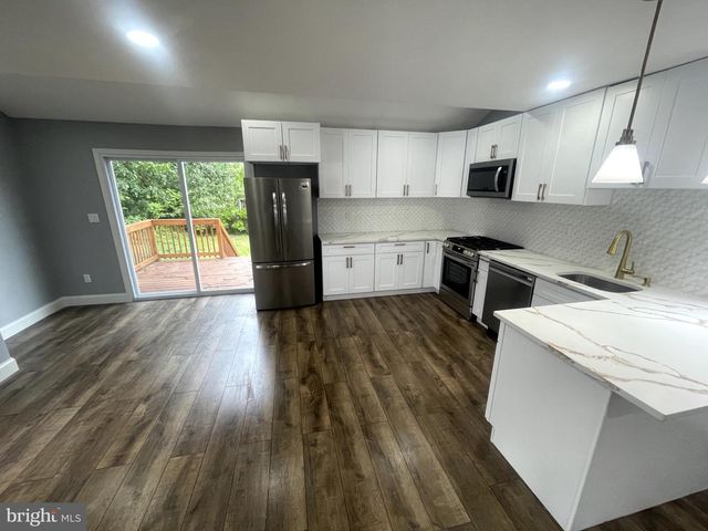 4905 MIDWOOD AVE, Baltimore, MD 21212