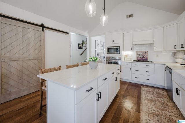 1584 JAMES HILL DRIVE, Hoover, AL 35226