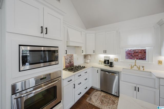 1584 JAMES HILL DRIVE, Hoover, AL 35226