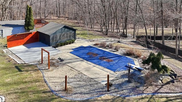 2970 W Park Drive, Huntington, IN 46750