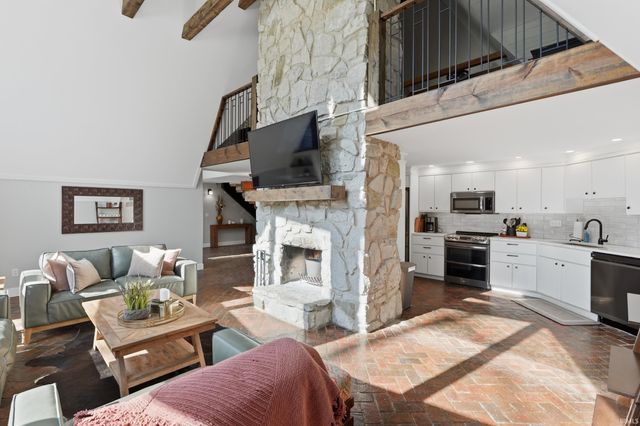 2970 W Park Drive, Huntington, IN 46750