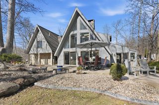 2970 W Park Drive, Huntington, IN 46750