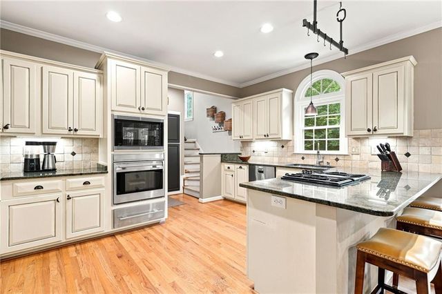 4865 Parkland Trail NE, Roswell, GA 30075