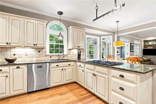 4865 Parkland Trail NE, Roswell, GA 30075