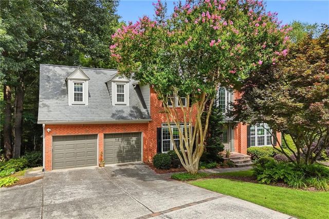 4865 Parkland Trail NE, Roswell, GA 30075