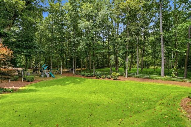 4865 Parkland Trail NE, Roswell, GA 30075