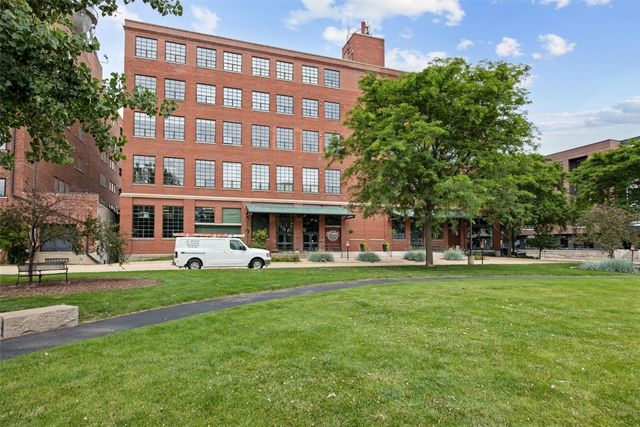 905 3rd Street SE 305, Cedar Rapids, IA 52401