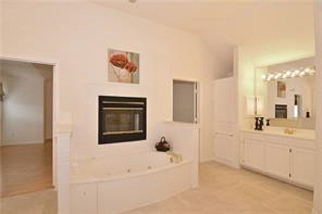 5828 Mossbrook Trail, Dallas, TX 75252