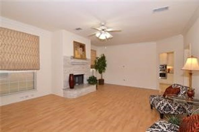 5828 Mossbrook Trail, Dallas, TX 75252