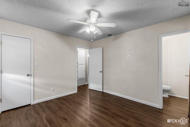 706 MOCKINGBIRD DRIVE, Iowa Park, TX 76367