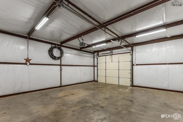 706 MOCKINGBIRD DRIVE, Iowa Park, TX 76367