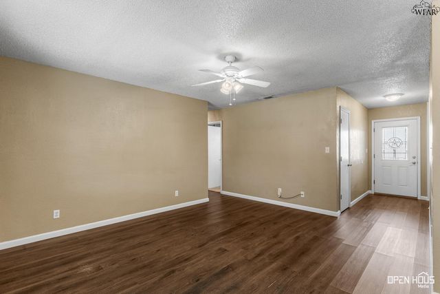 706 MOCKINGBIRD DRIVE, Iowa Park, TX 76367