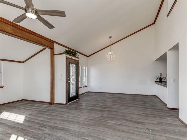 2142 Briarcliff Drive, Moore, OK 73170