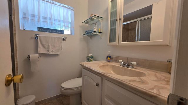 2900 NW 46th Avenue 213, Lauderdale Lakes, FL 33313