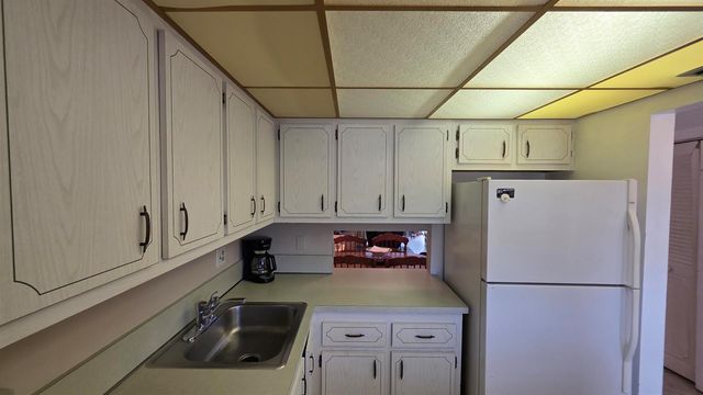 2900 NW 46th Avenue 213, Lauderdale Lakes, FL 33313