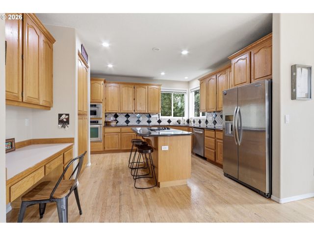 16431 Sw TIMBERLAND Dr, Beaverton, OR 97007
