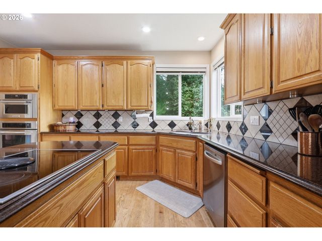 16431 Sw TIMBERLAND Dr, Beaverton, OR 97007