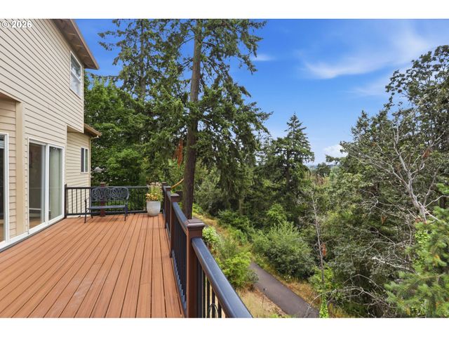 16431 Sw TIMBERLAND Dr, Beaverton, OR 97007