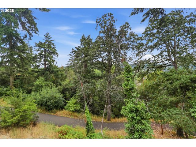 16431 Sw TIMBERLAND Dr, Beaverton, OR 97007