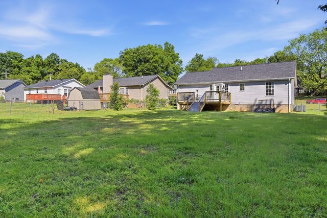1809 Colt Dr, Clarksville, TN 37042