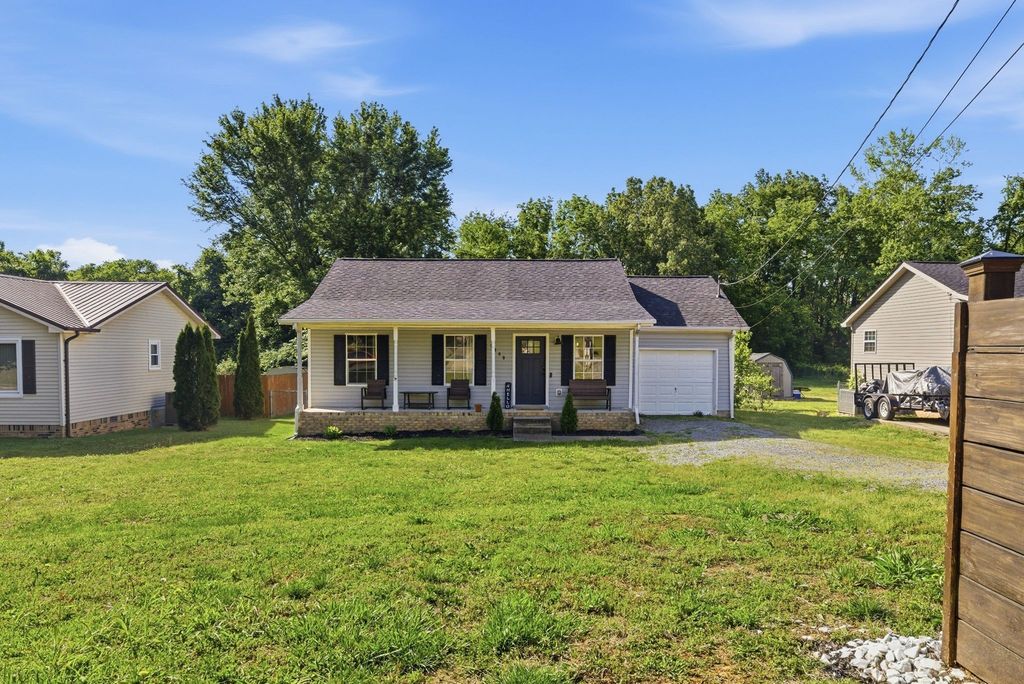 1809 Colt Dr, Clarksville, TN 37042