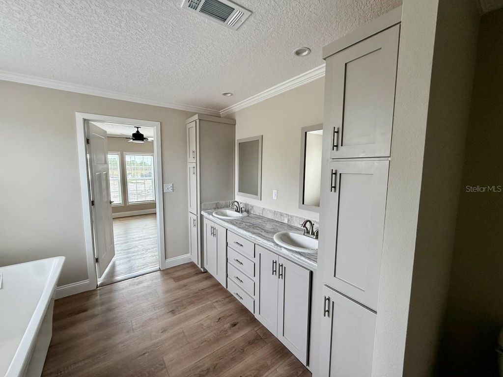 Image 30 of property listing at 15033 NW 264TH STREET, Okeechobee, FL 34972