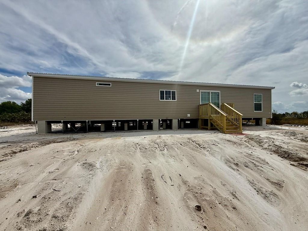 Image 49 of property listing at 15033 NW 264TH STREET, Okeechobee, FL 34972