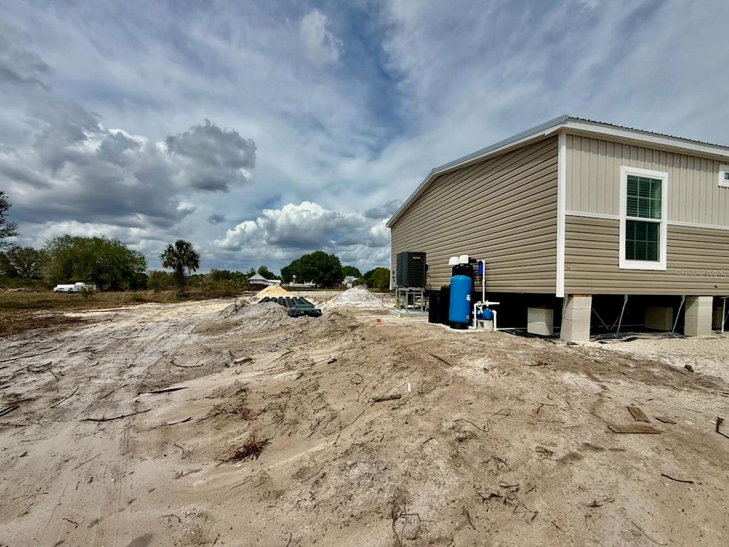 Image 53 of property listing at 15033 NW 264TH STREET, Okeechobee, FL 34972