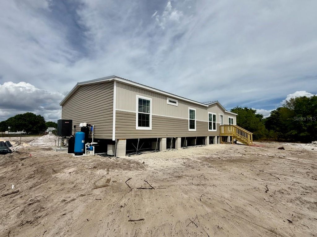Image 56 of property listing at 15033 NW 264TH STREET, Okeechobee, FL 34972