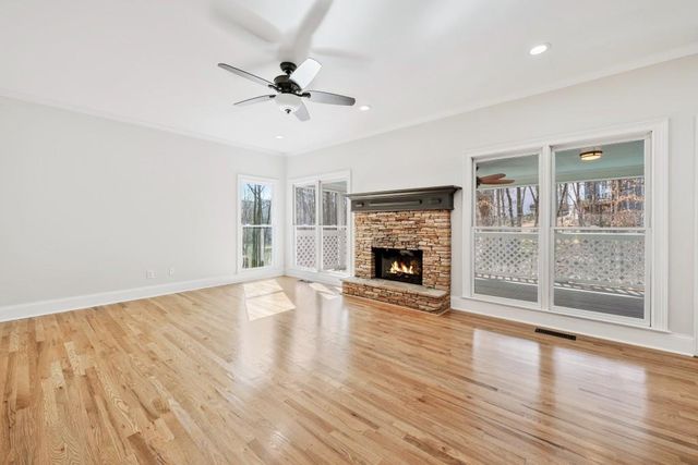 6005 Bateau Drive, Flowery Branch, GA 30542