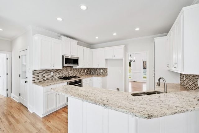 6005 Bateau Drive, Flowery Branch, GA 30542