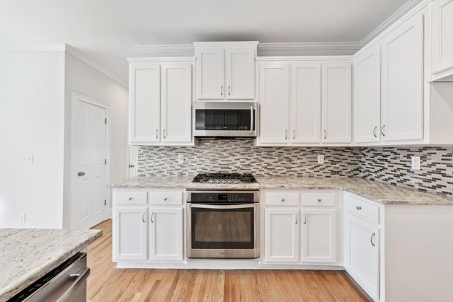 6005 Bateau Drive, Flowery Branch, GA 30542