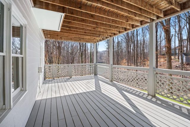 6005 Bateau Drive, Flowery Branch, GA 30542