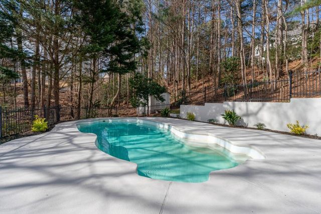 6005 Bateau Drive, Flowery Branch, GA 30542