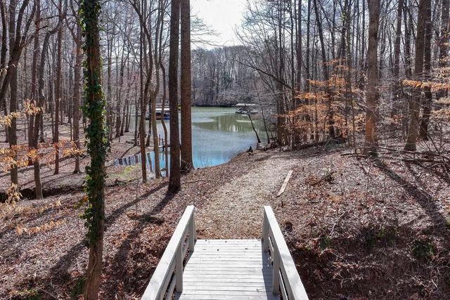 6005 Bateau Drive, Flowery Branch, GA 30542