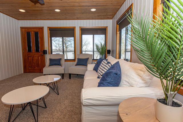 2311 S Burgen Drive SE, Alexandria, MN 56308