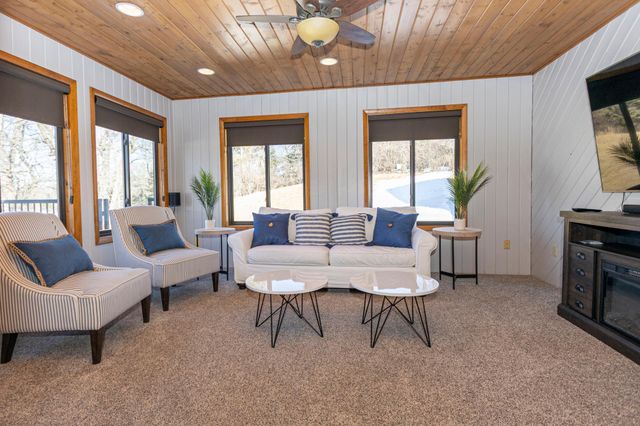 2311 S Burgen Drive SE, Alexandria, MN 56308