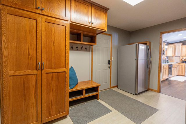 2311 S Burgen Drive SE, Alexandria, MN 56308