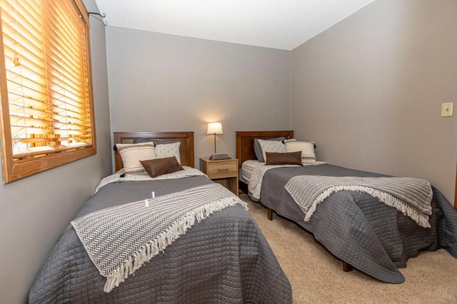 2311 S Burgen Drive SE, Alexandria, MN 56308