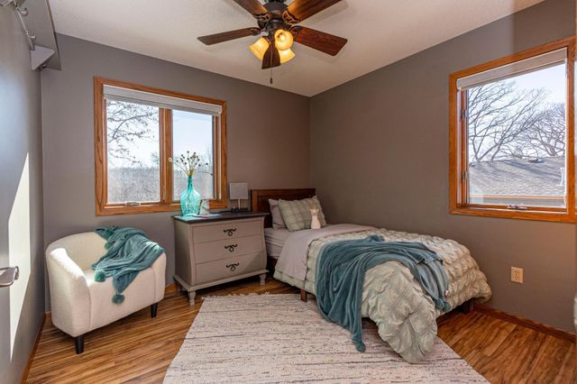 2311 S Burgen Drive SE, Alexandria, MN 56308