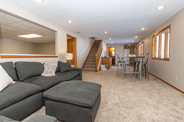 2311 S Burgen Drive SE, Alexandria, MN 56308