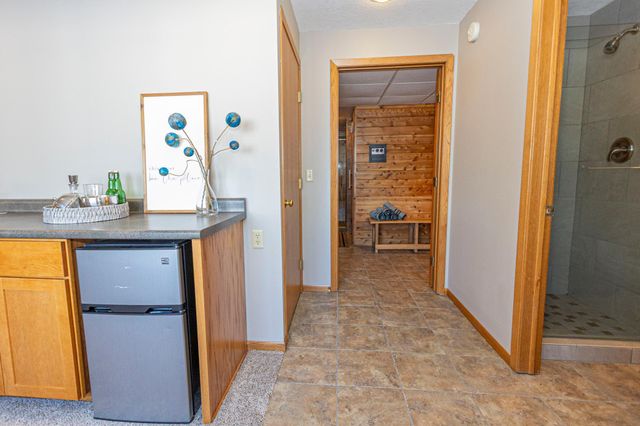 2311 S Burgen Drive SE, Alexandria, MN 56308