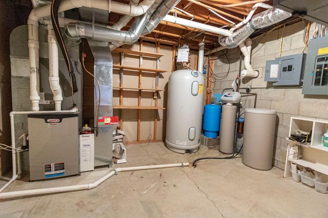 2311 S Burgen Drive SE, Alexandria, MN 56308