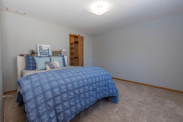 2311 S Burgen Drive SE, Alexandria, MN 56308