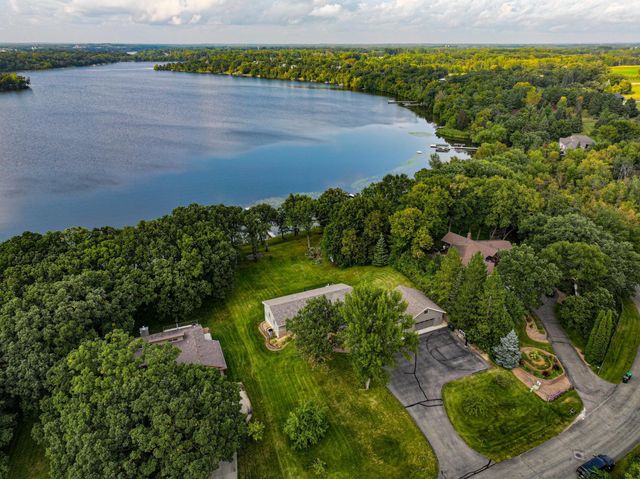 2311 S Burgen Drive SE, Alexandria, MN 56308